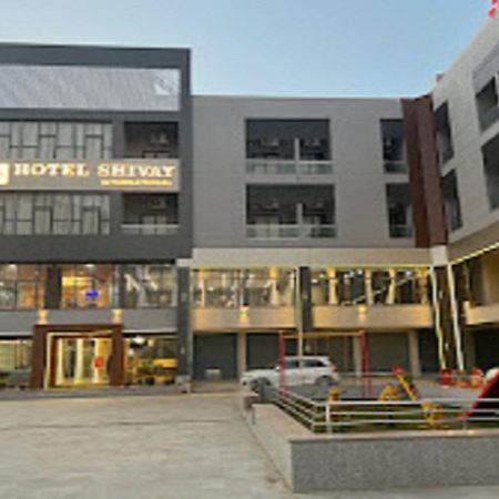 Hotel Shivay International Tharad Kültér fotó