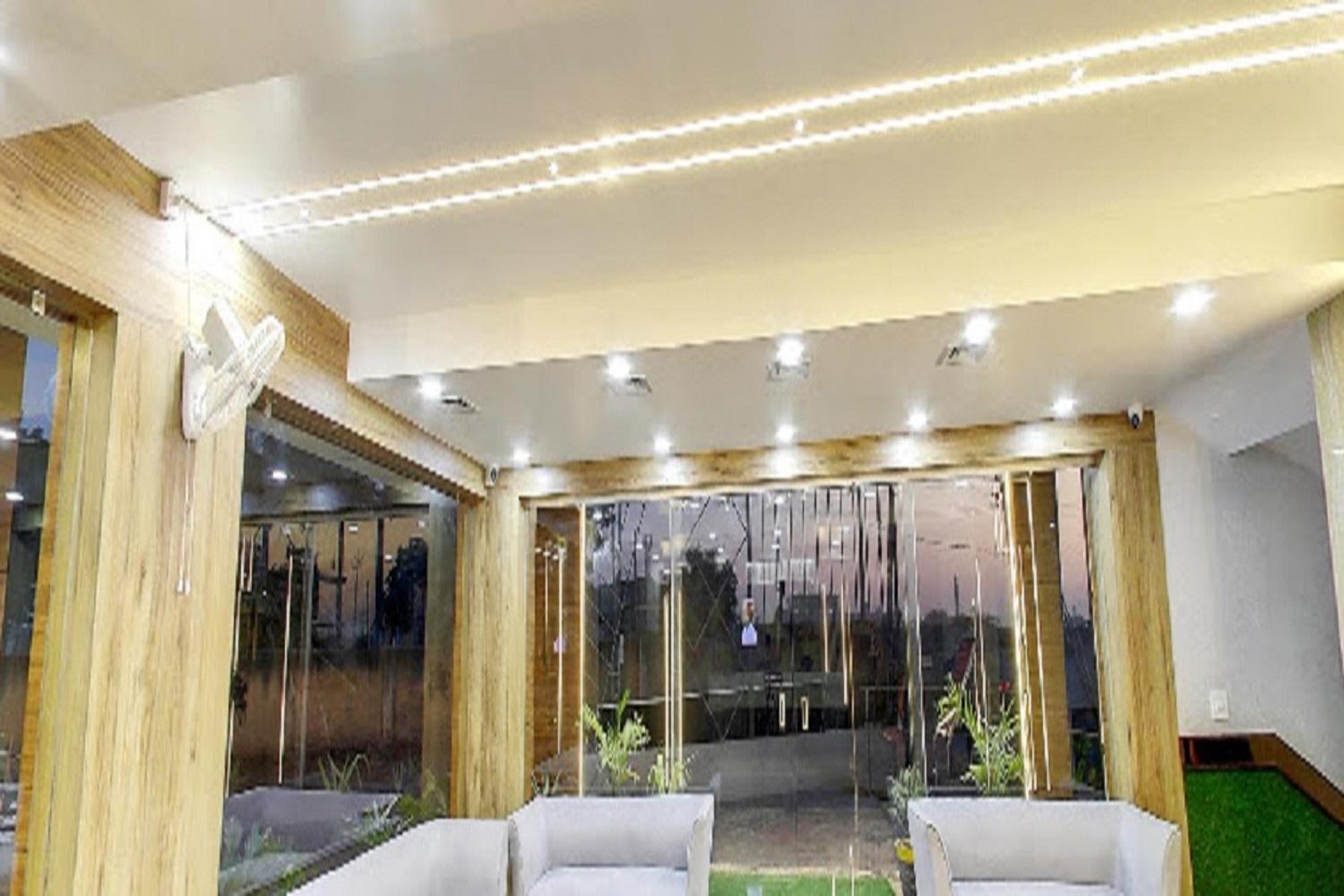 Hotel Shivay International Tharad Kültér fotó