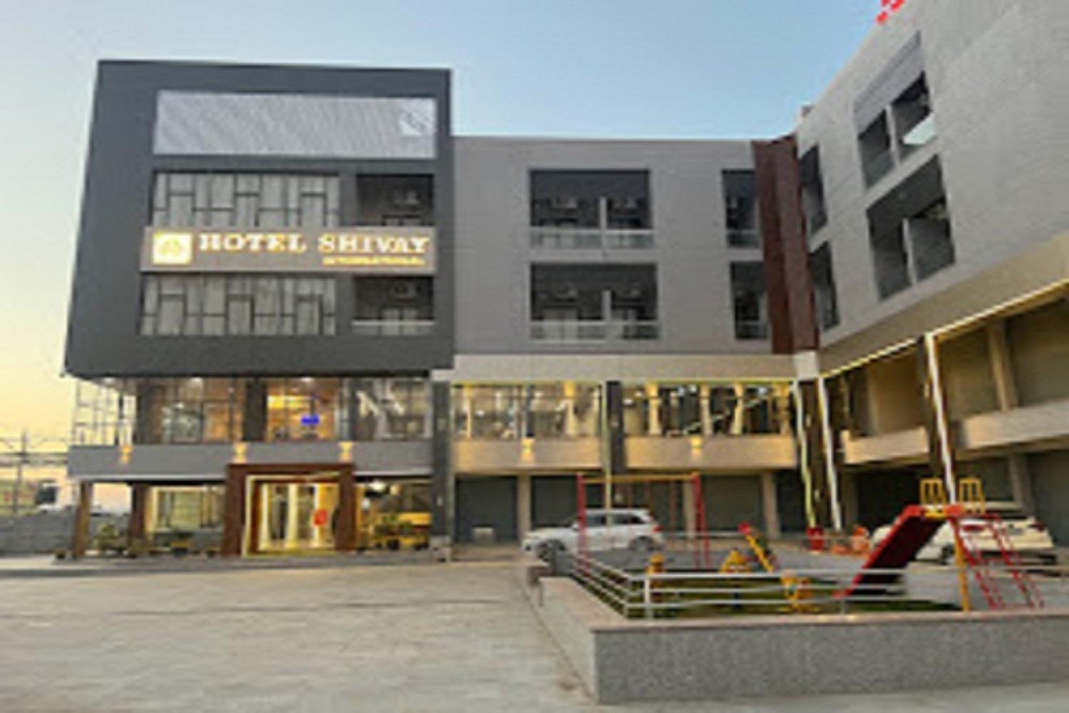 Hotel Shivay International Tharad Kültér fotó